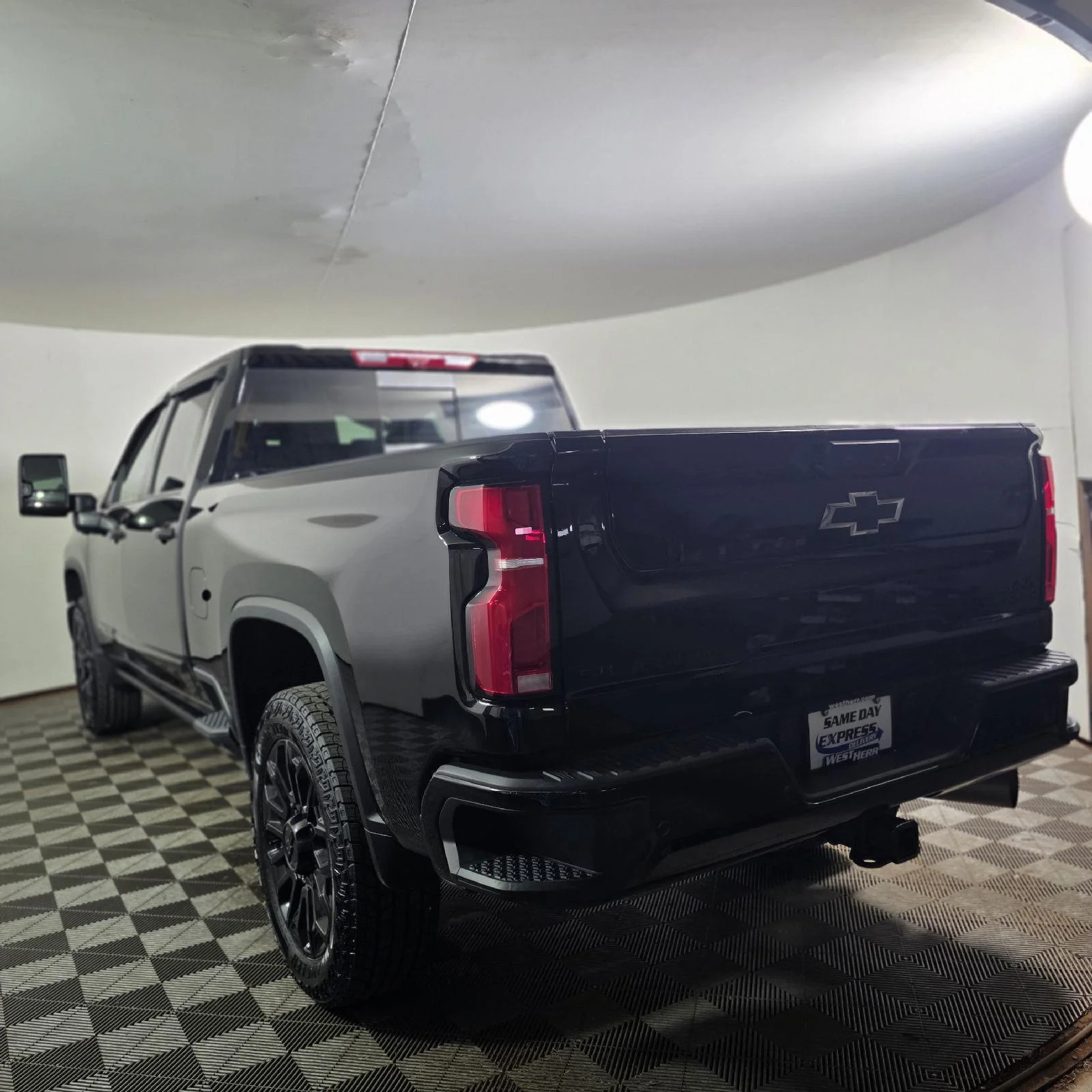 Used 2026 Black Chevrolet High Country image 6