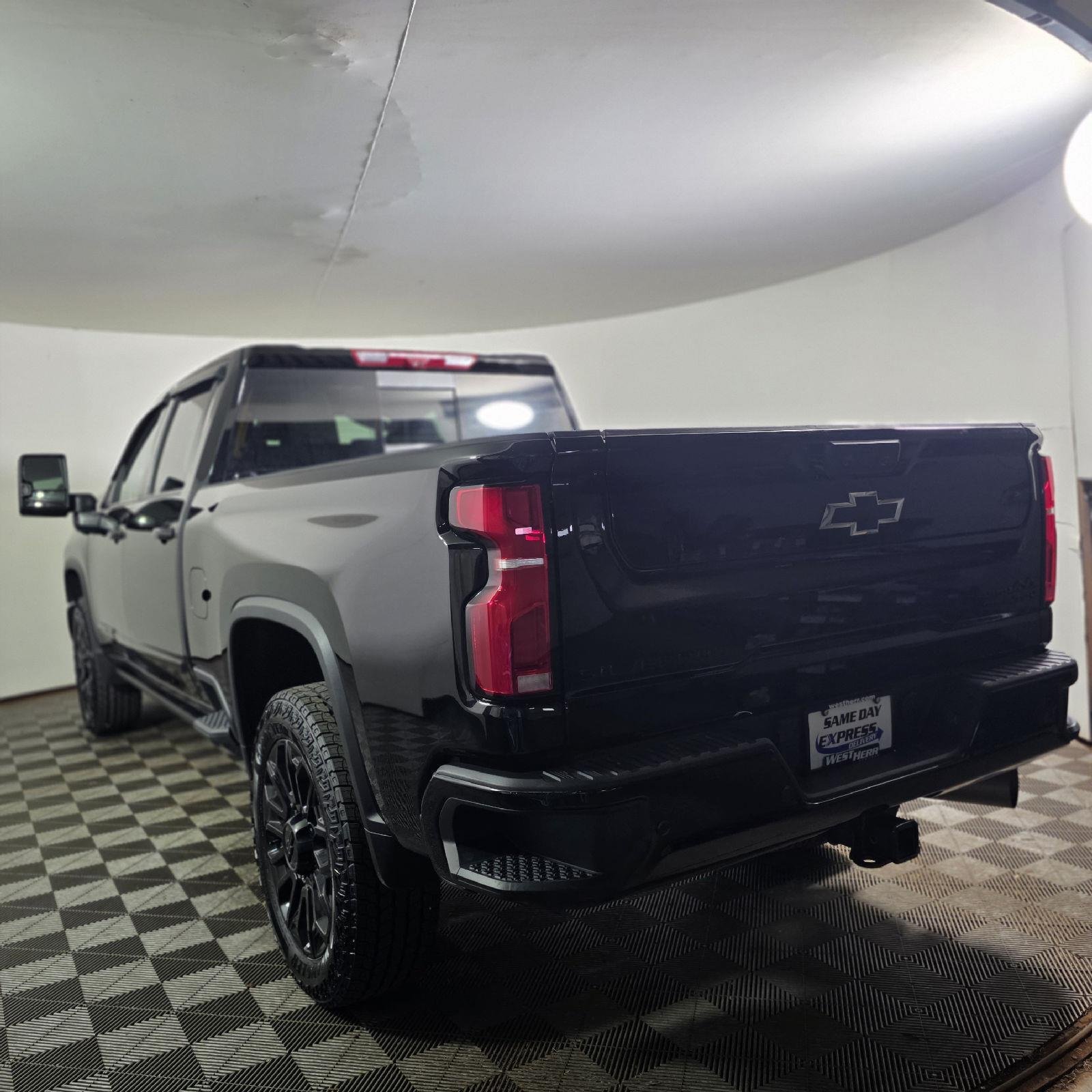 Used 2026 Black Chevrolet High Country image 6