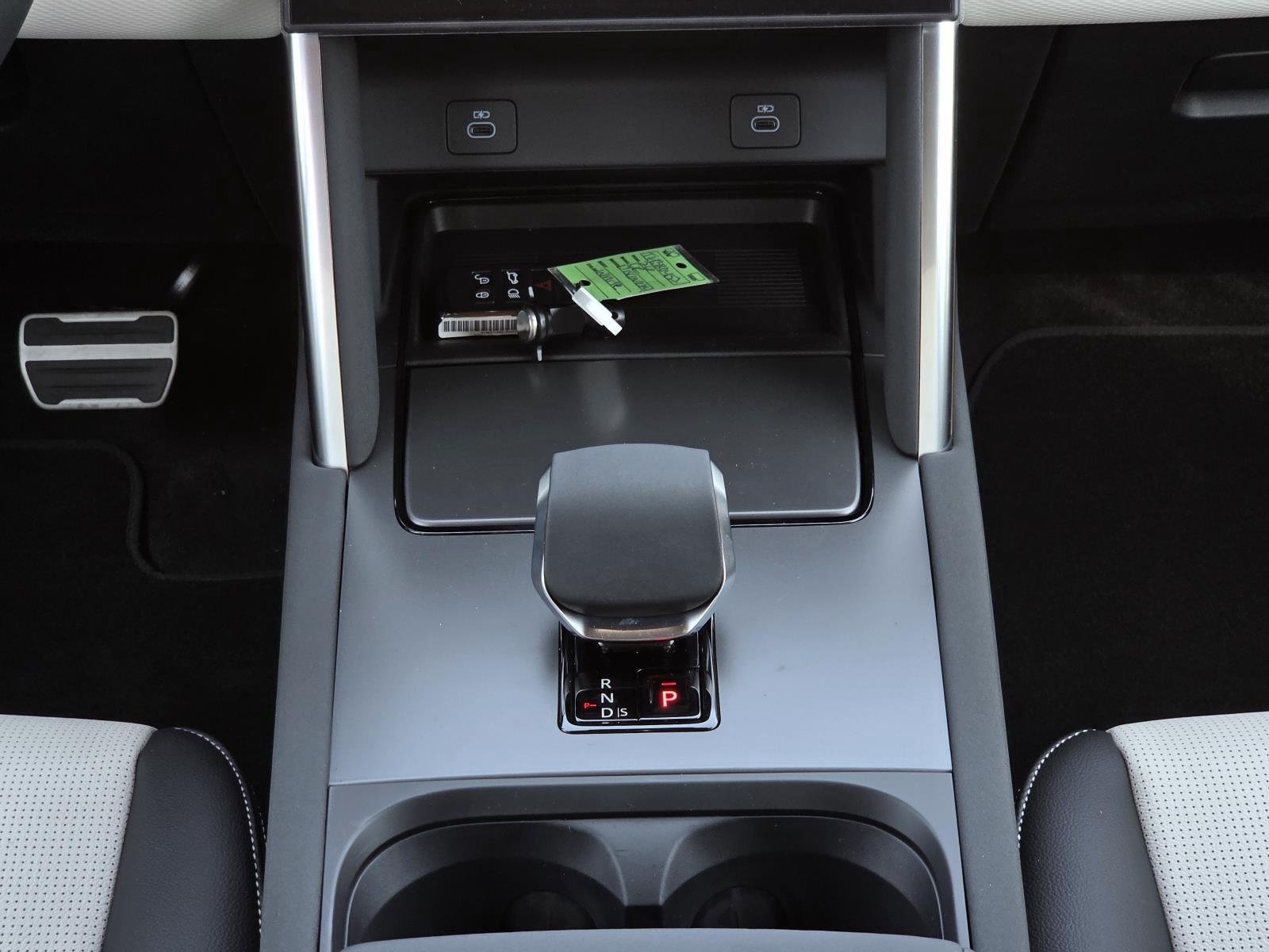 New 2026 Fuji White Land Rover Landmark image 17