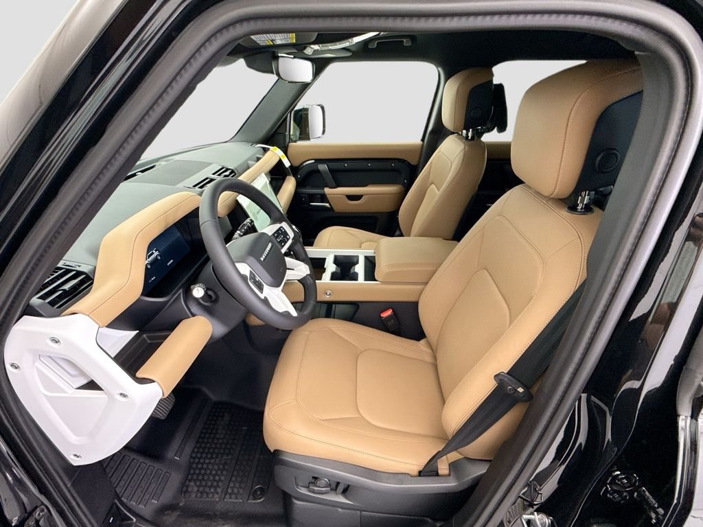 New 2026 Santorini Black Land Rover X-Dynamic SE image 18