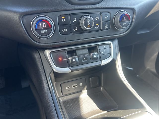 Used 2023 Silver GMC SLE image 22