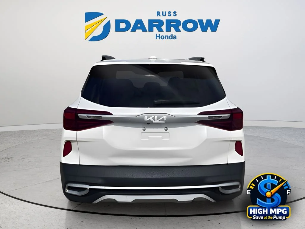 Used 2022 White Kia S image 5