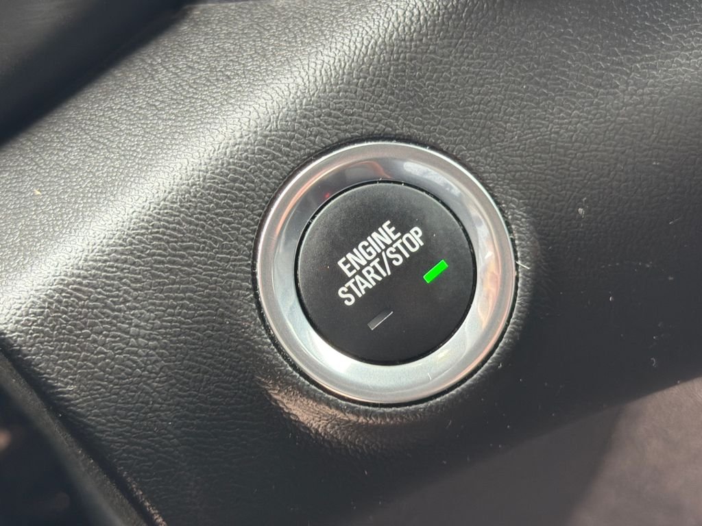 Used 2024 Black GMC SLT image 31