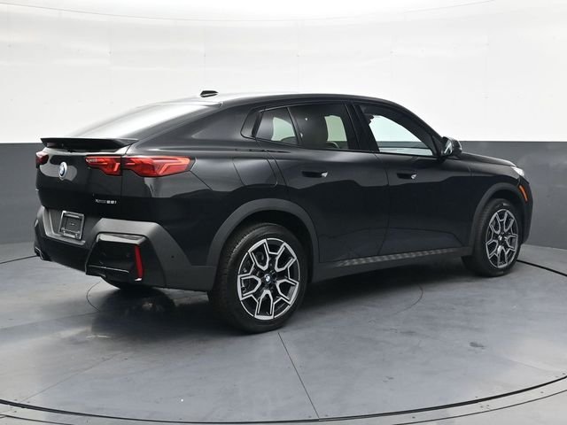 Used 2025 Black BMW xDrive28i image 4