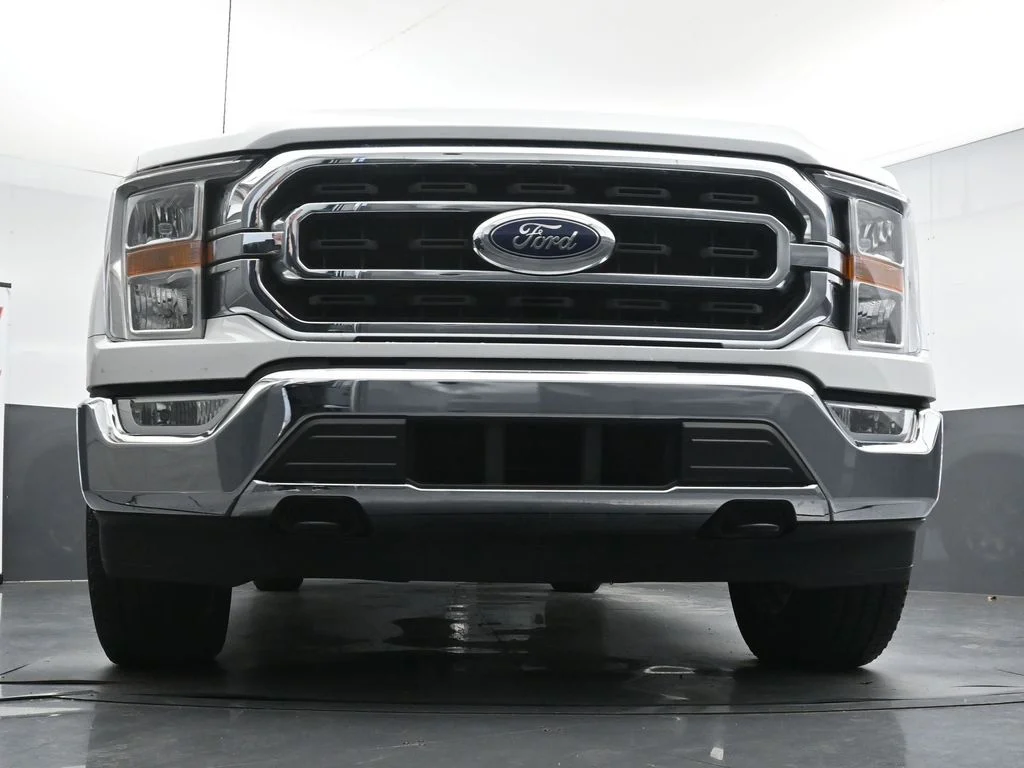 Used 2022 White Ford XLT image 33