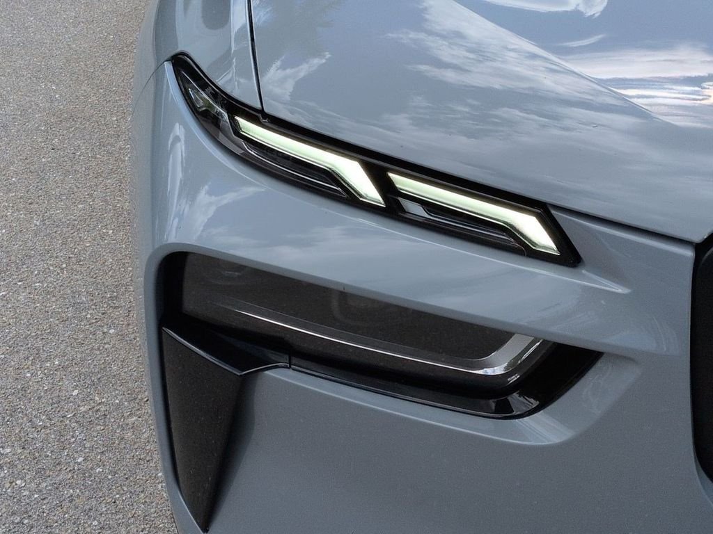 New 2027 Brooklyn Grey Metallic BMW xDrive40i image 10
