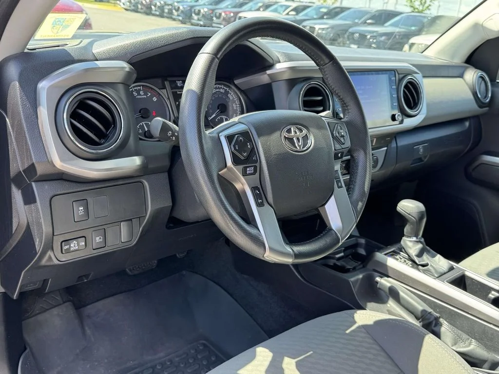 2023 Toyota Tacoma SR5 - Photo 2