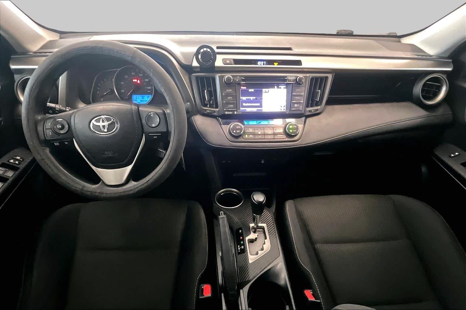 Used 2015 Magnetic Gray Metallic Toyota XLE image 14