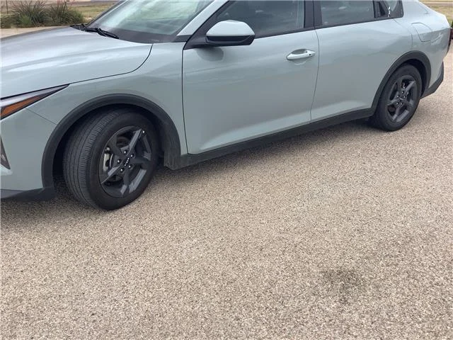 Used 2025 Steel Gray KIA LXS (IVT) image 16