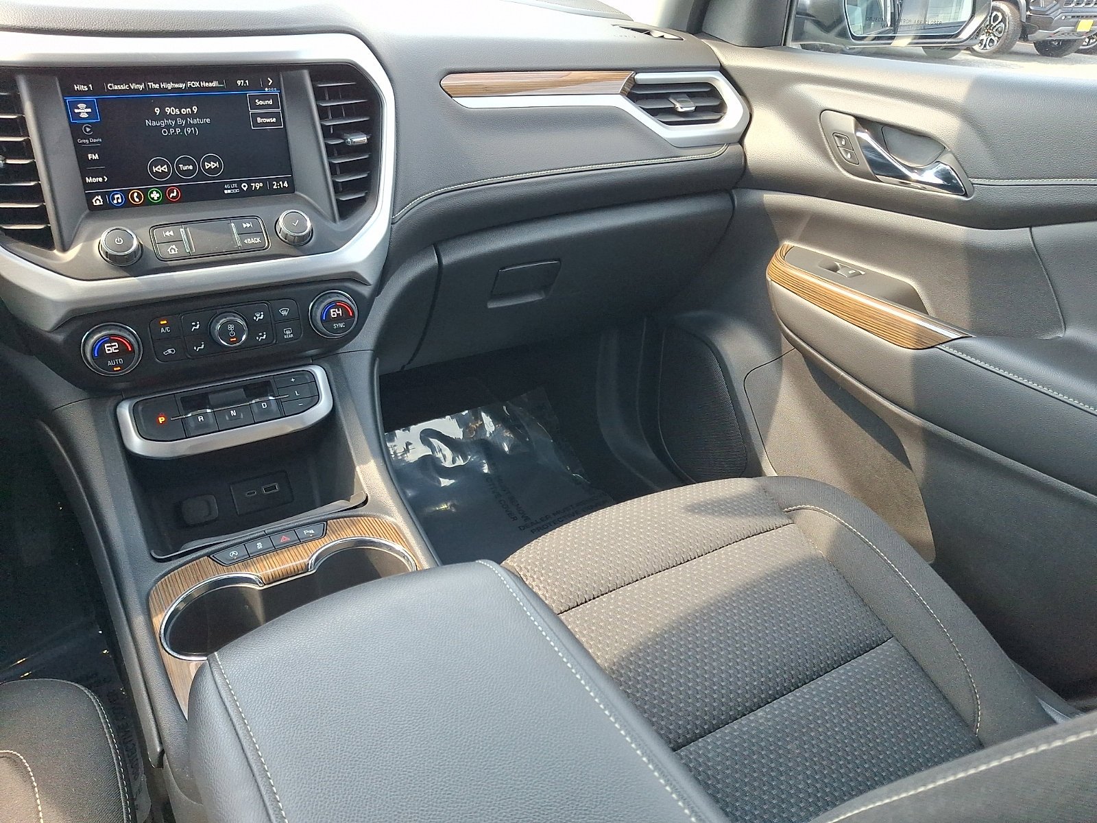 Used 2023 Ebony Twilight Metallic GMC SLE image 16