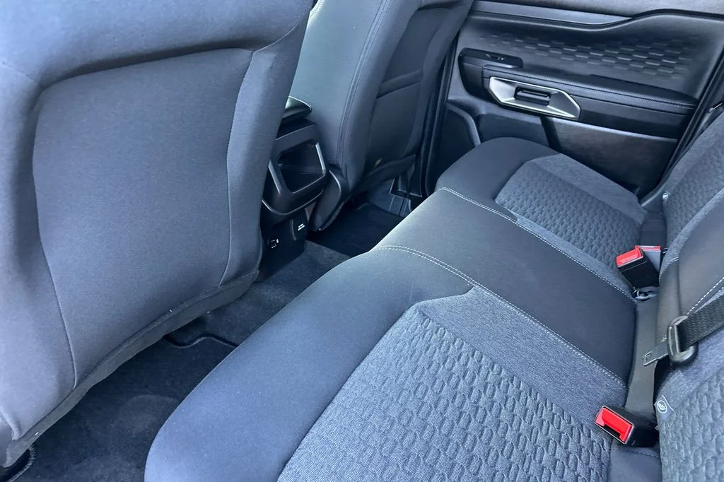 New 2025 Gray Metallic Ford XLT image 12