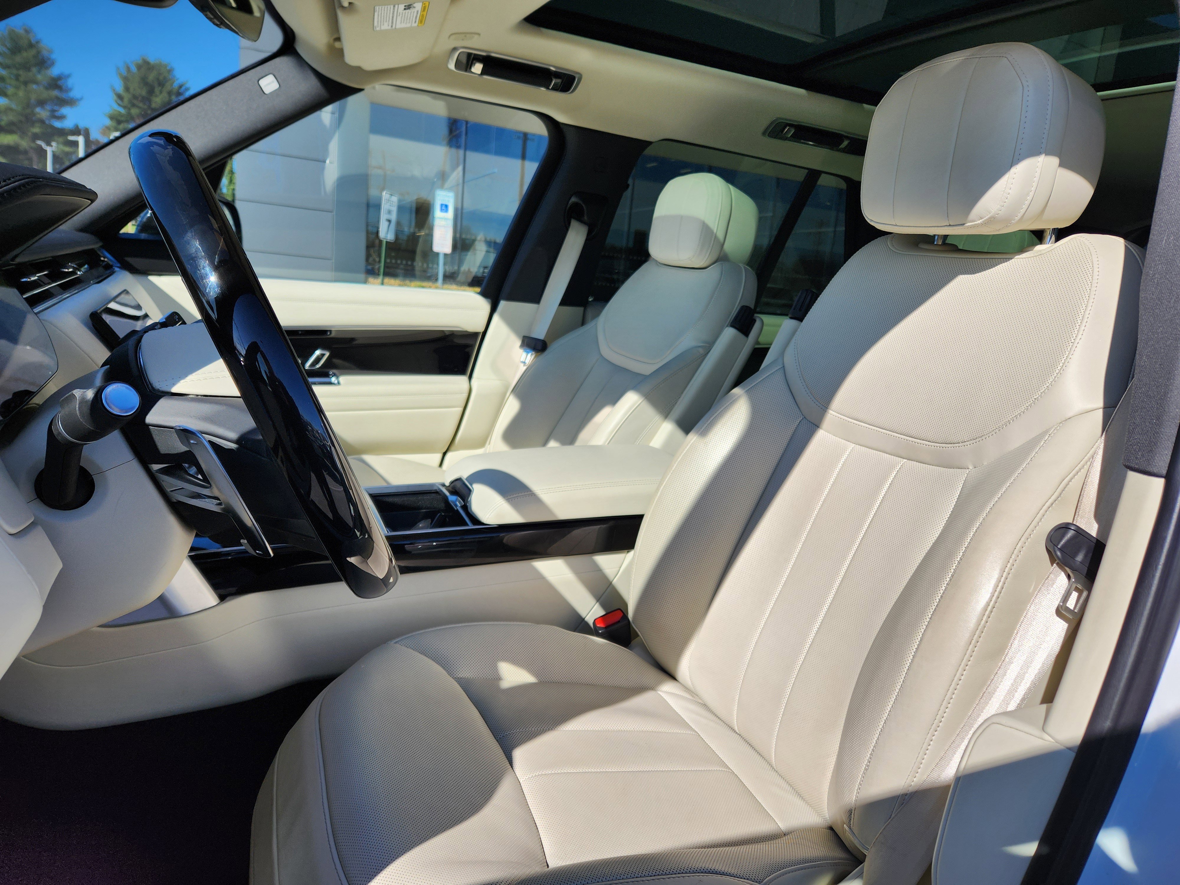 Certified Used 2023 Fuji White Land Rover SE image 10