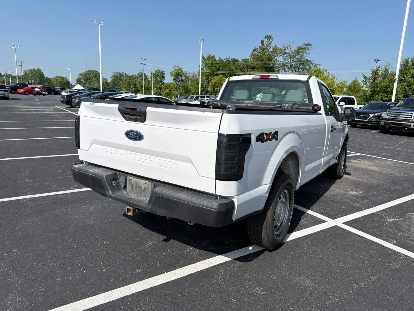 Used 2018 White Ford XL image 7
