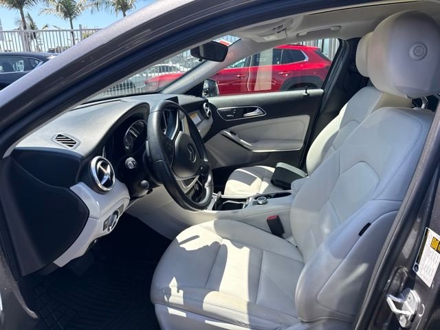 Used 2015  Mercedes-Benz GLA 250 image 6