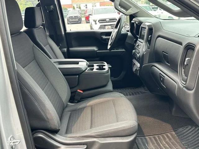 Used 2022 Silver Chevrolet Custom image 12