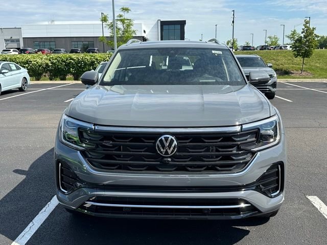 New 2026 Pure Gray Volkswagen SEL Premium R-Line image 2