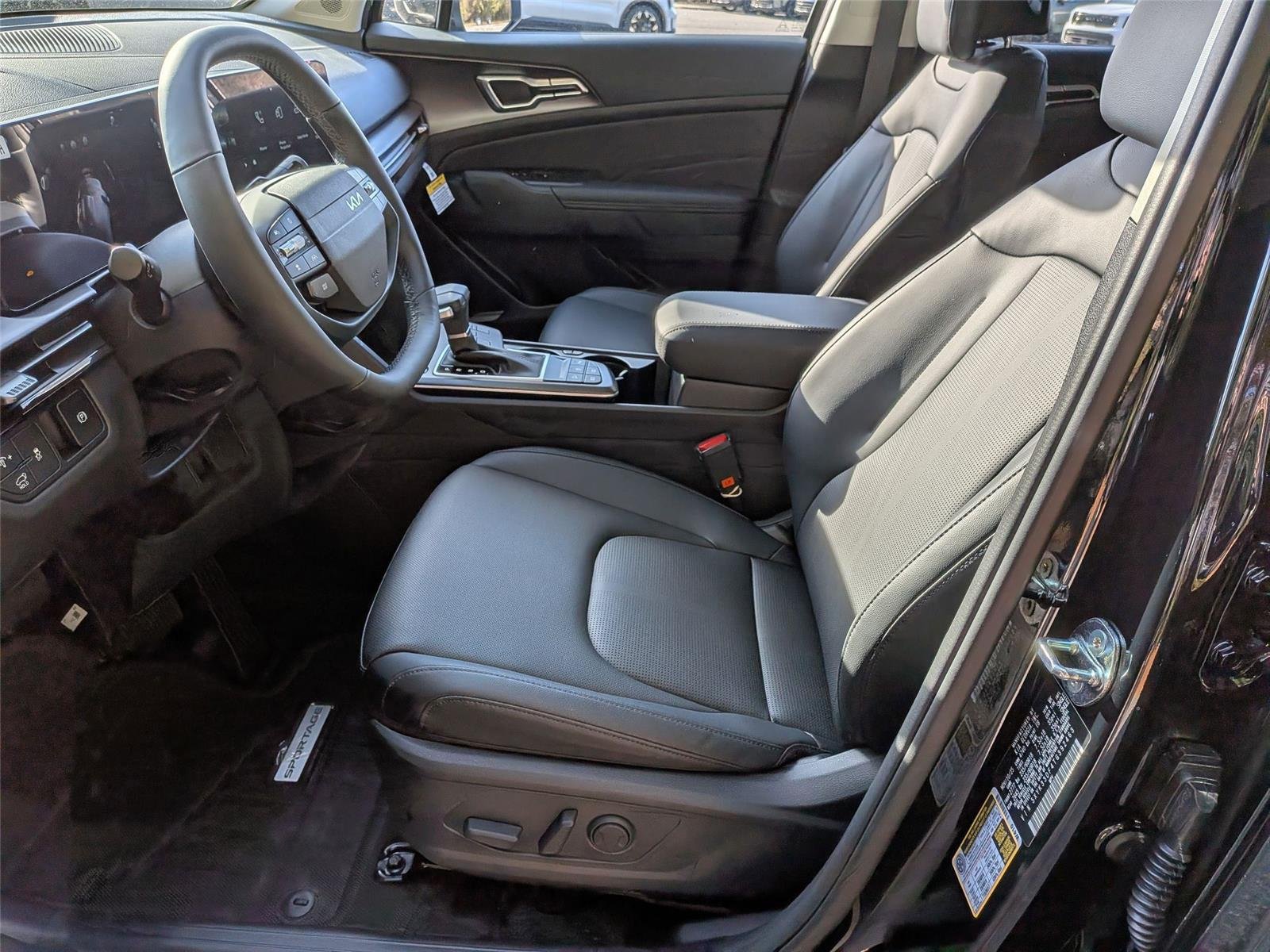 2026 Kia Sportage EX - Photo 14