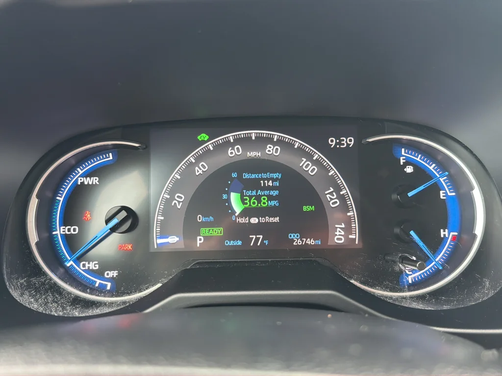 Used 2023 White Toyota XLE image 12