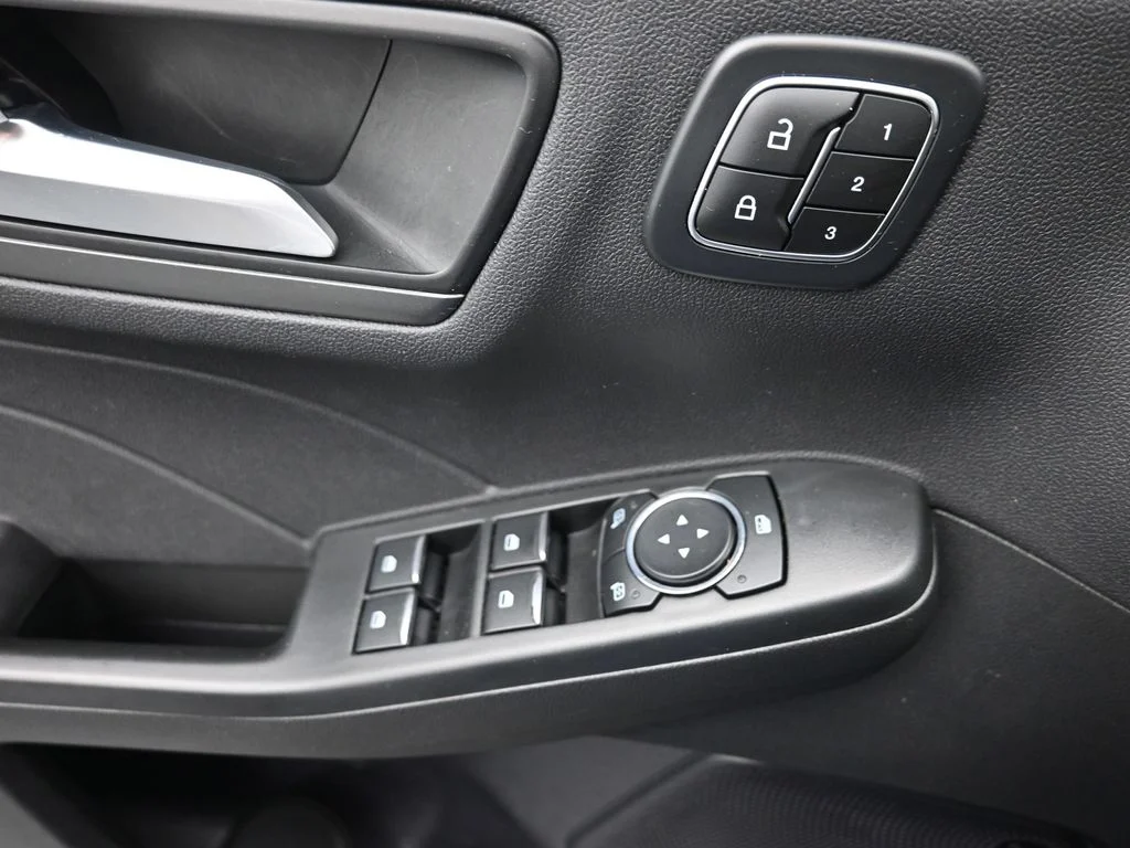 Used 2023 Blue Ford Active image 17