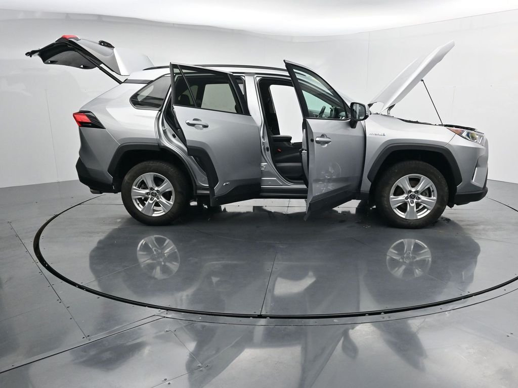 Used 2021 Silver Toyota XLE image 38