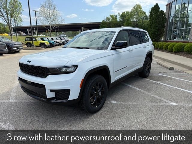 New 2025 Bright White Clear-Coat Exterior Paint Jeep Laredo image 3