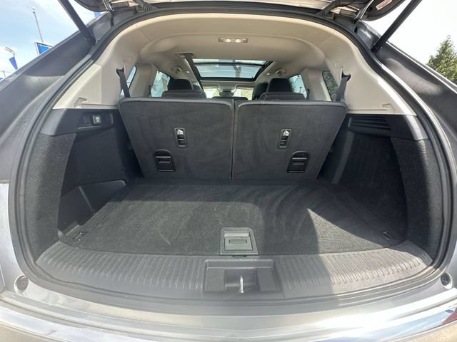 Used 2023 Silver Acura w/Technology Package image 29