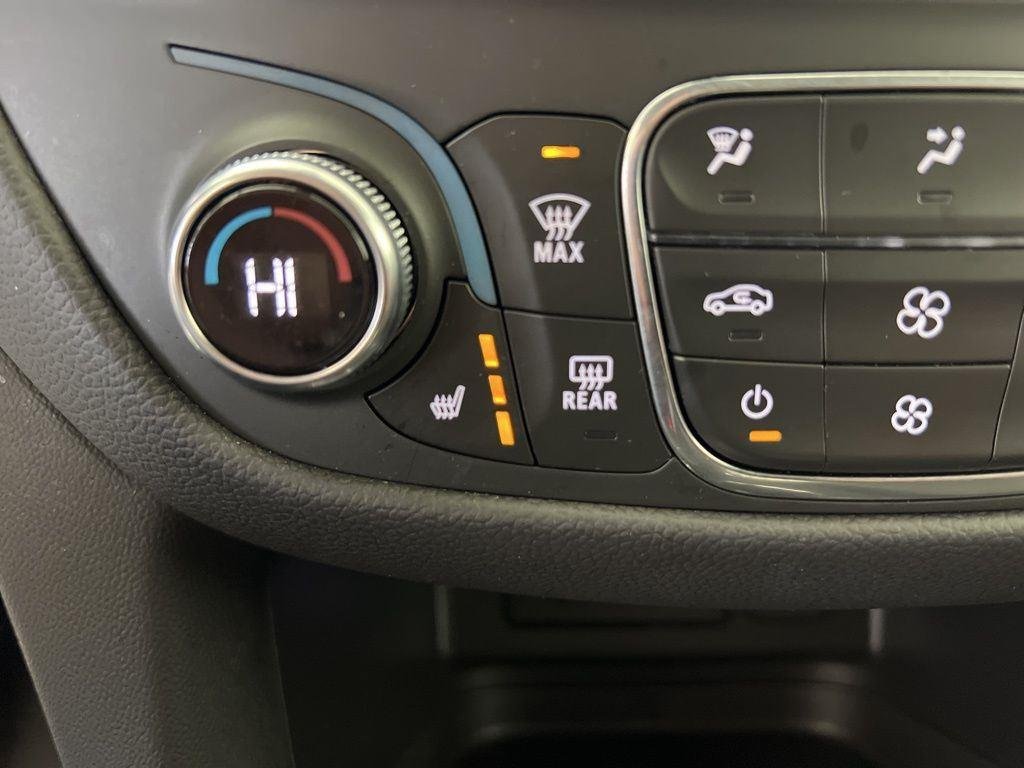 Used 2024 Summit White Chevrolet LT image 24