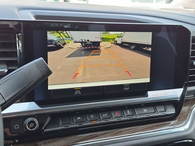 Used 2023 Summit White Chevrolet LT (2FL) image 17