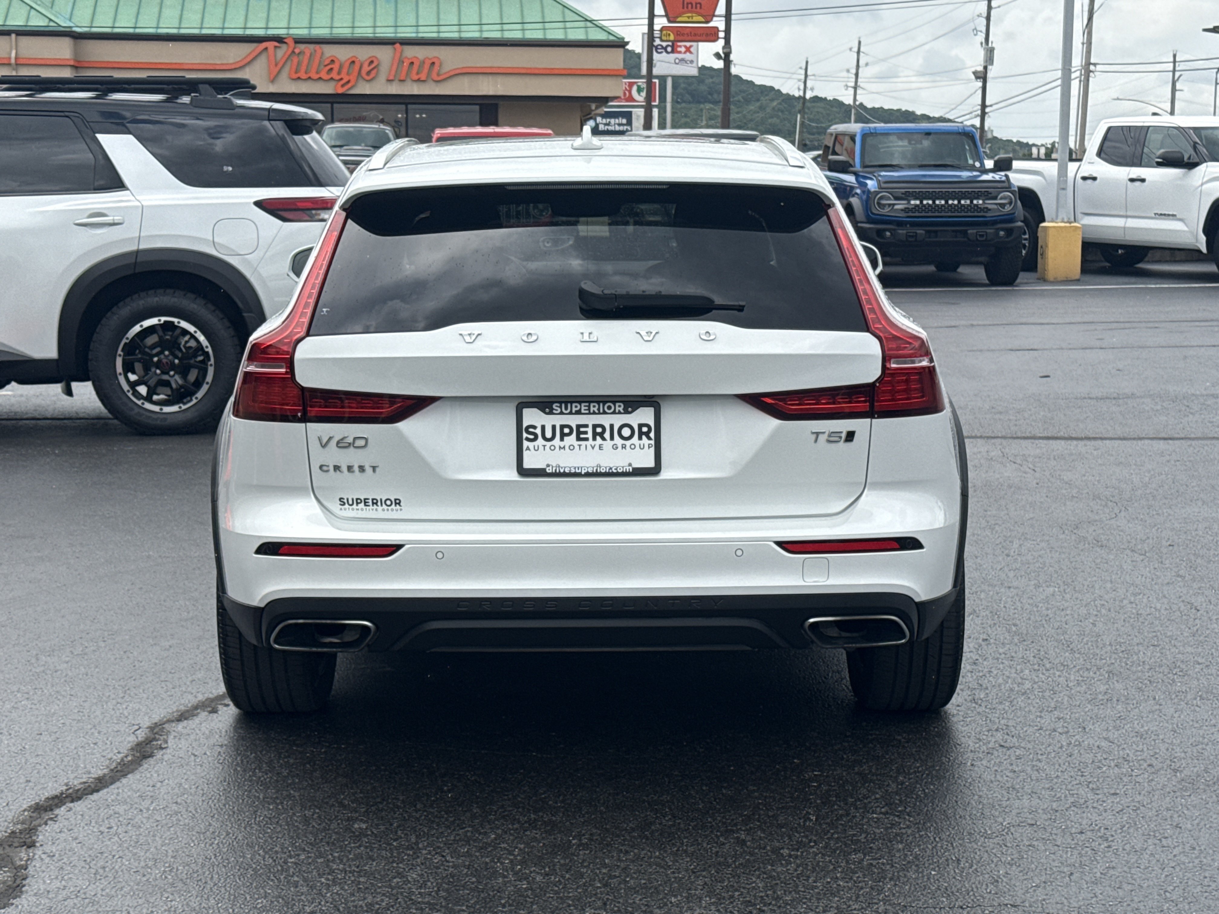 Used 2021 Ice White Volvo AWD image 4
