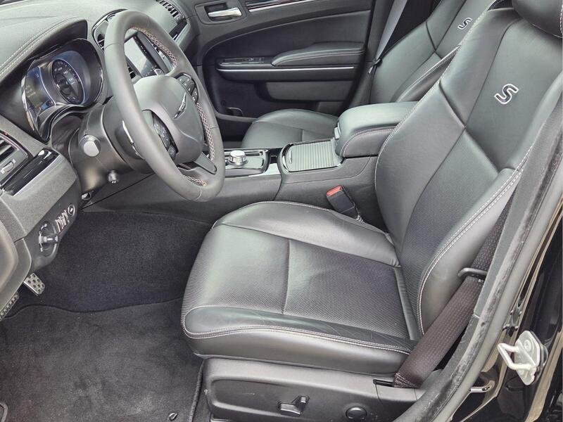 Used 2023 Gloss Black CHRYSLER 300S RWD image 10