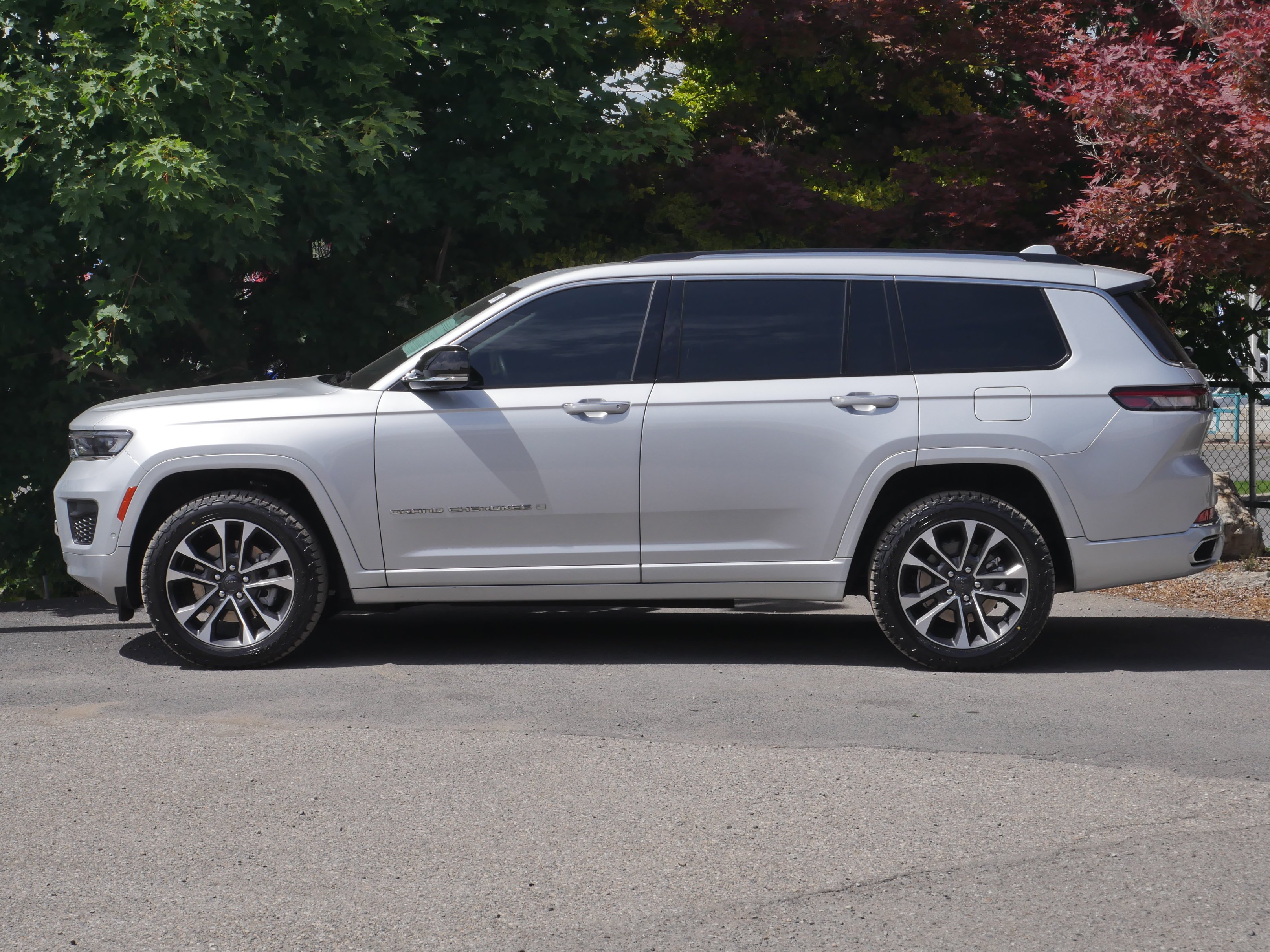 Used 2021 Silver Zynith Jeep Overland image 15