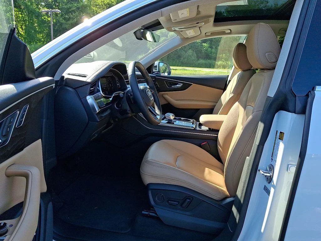 2023 Audi Q8 Premium - Photo 13