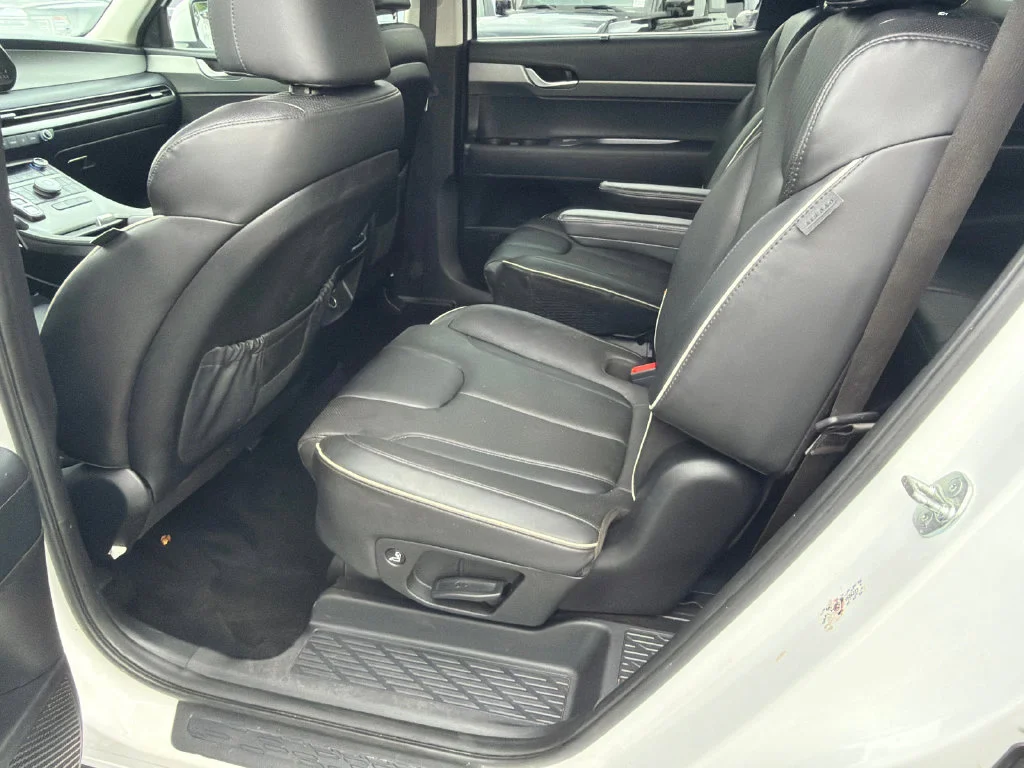 Used 2024 White Hyundai XRT image 21