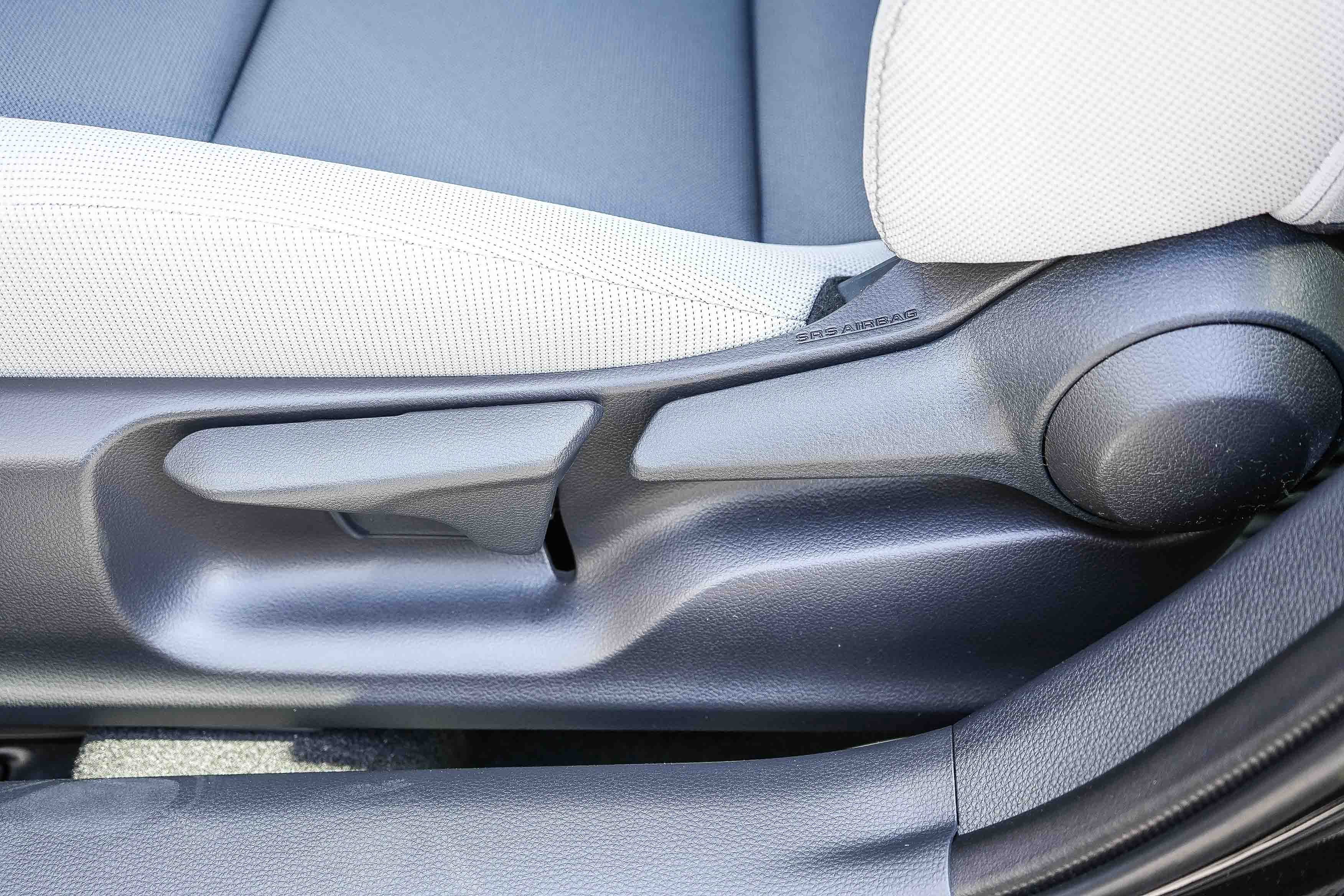 2026 Toyota Corolla LE - Photo 22