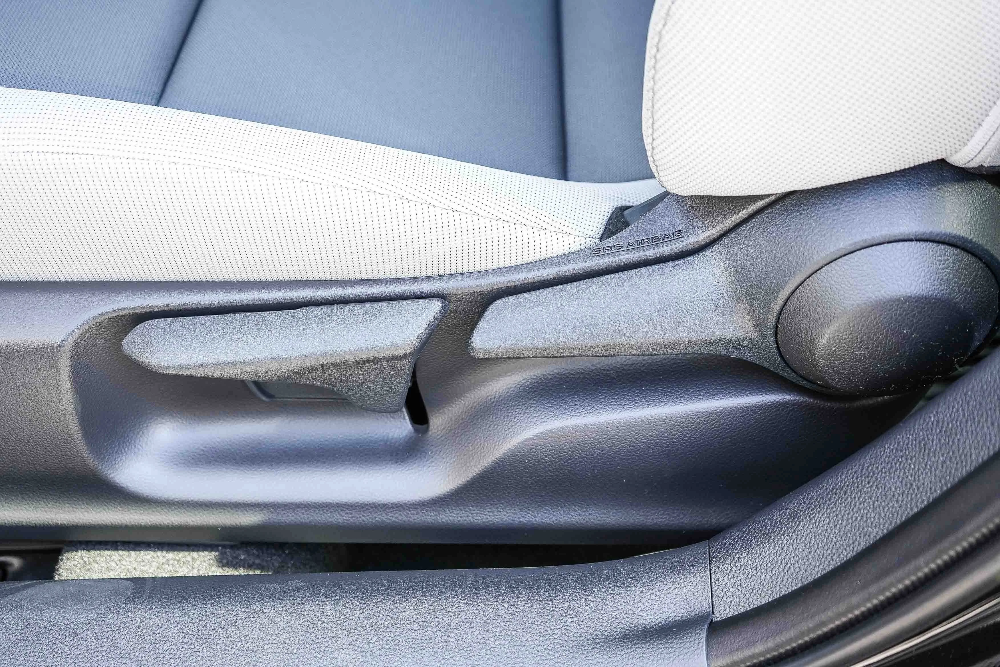 2026 Toyota Corolla LE - Photo 22