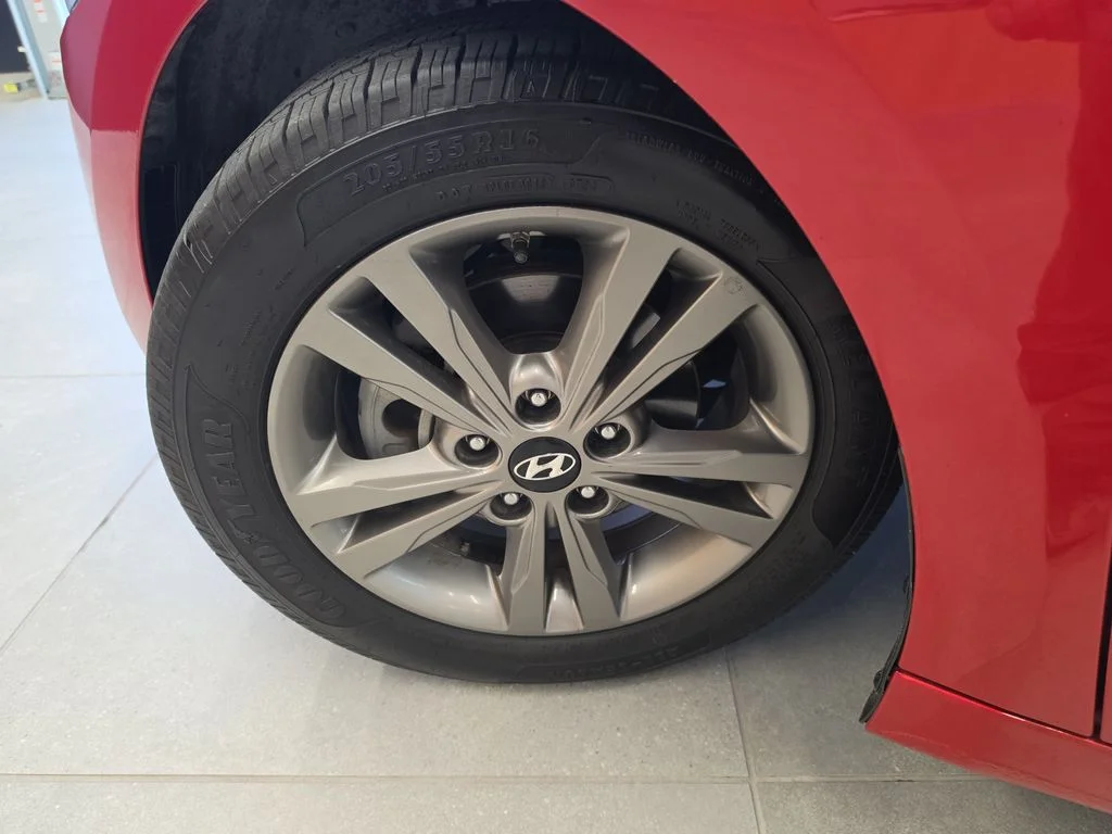Used 2018 Red Hyundai SEL image 33