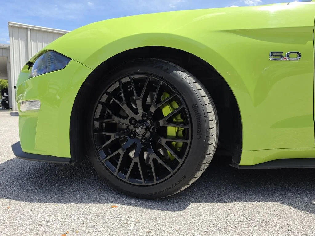 Used 2020  Ford GT Premium image 32