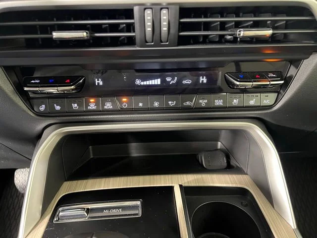2026 Mazda CX-90 Premium Package - Photo 27