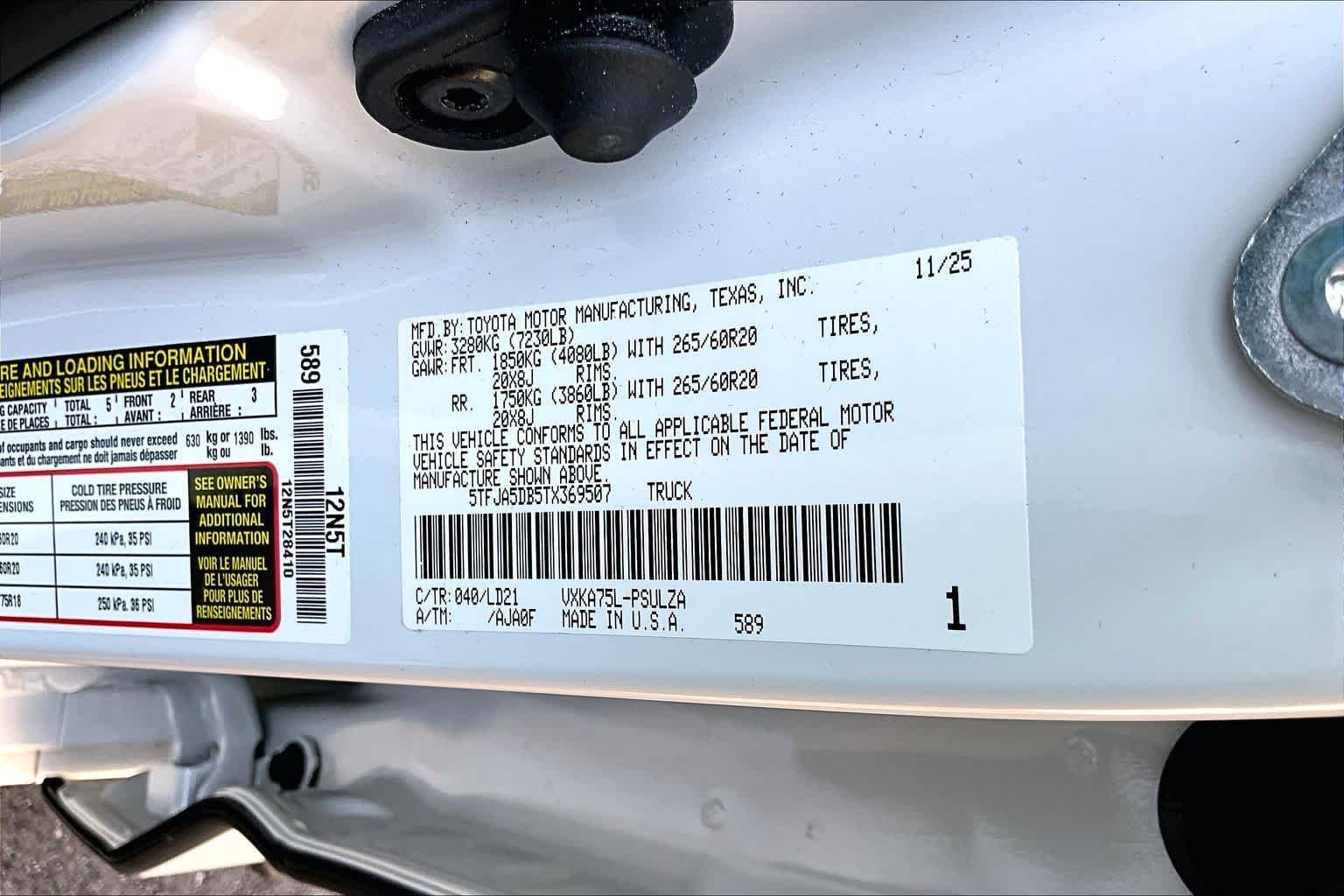 Used 2026 Ice Cap Toyota Limited image 34