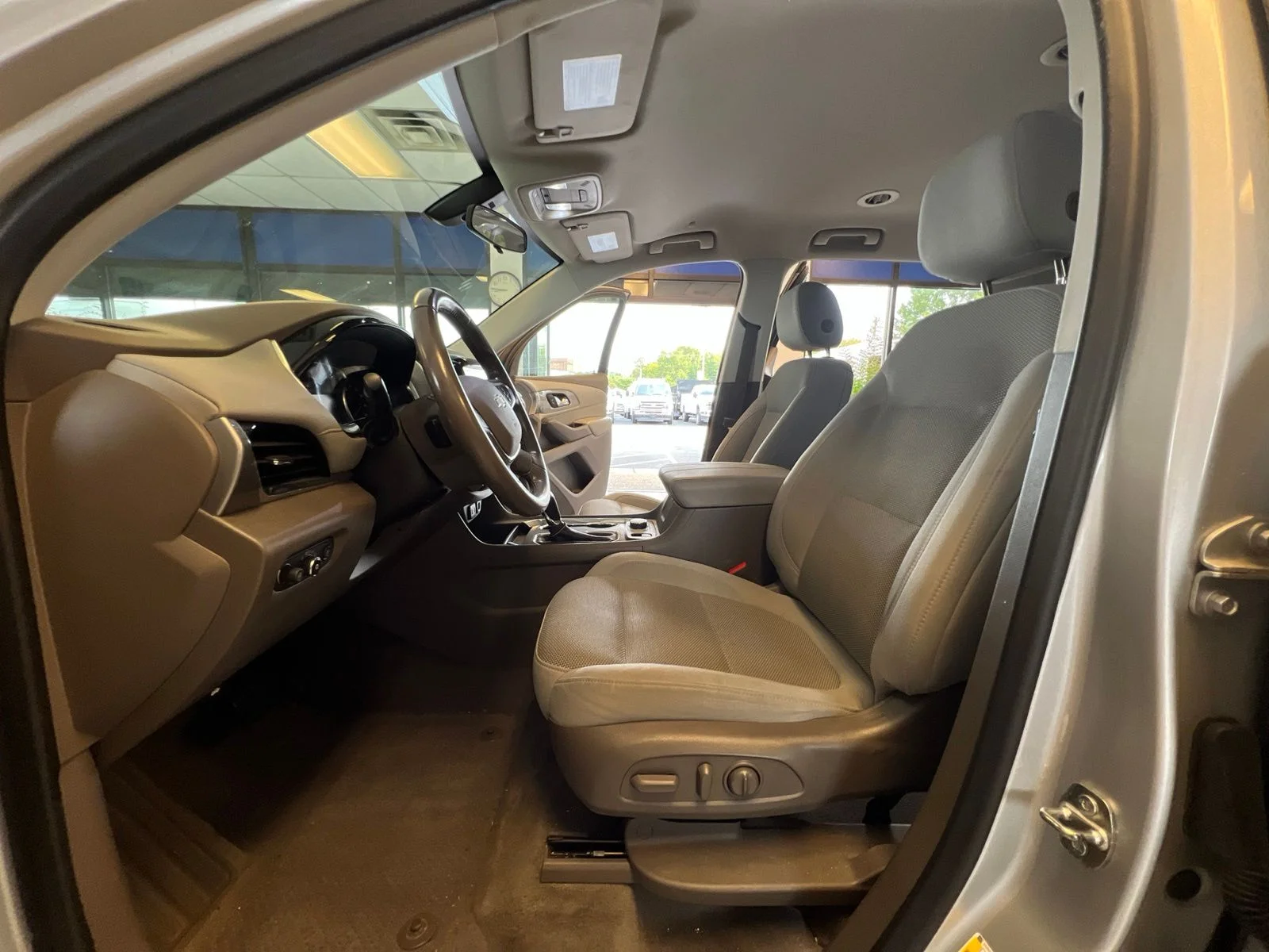 Used 2019 Silver Ice Metallic Chevrolet LT image 9