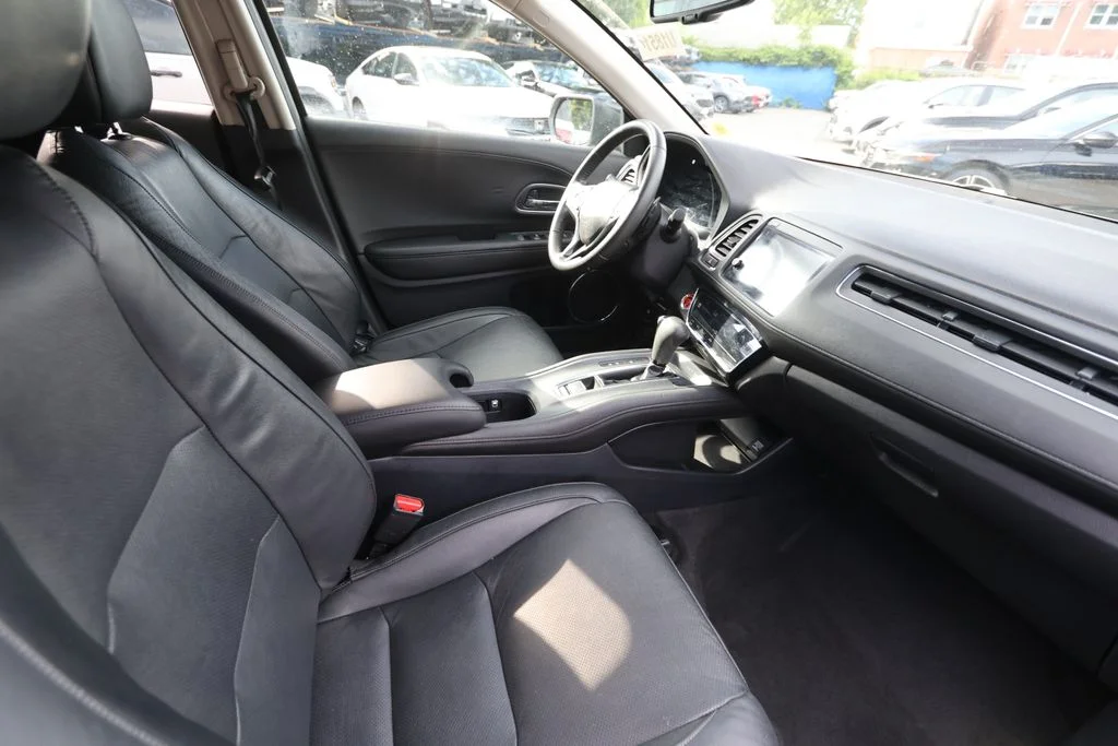 Certified Used 2019 Crystal Black Pearl Honda EX-L image 30