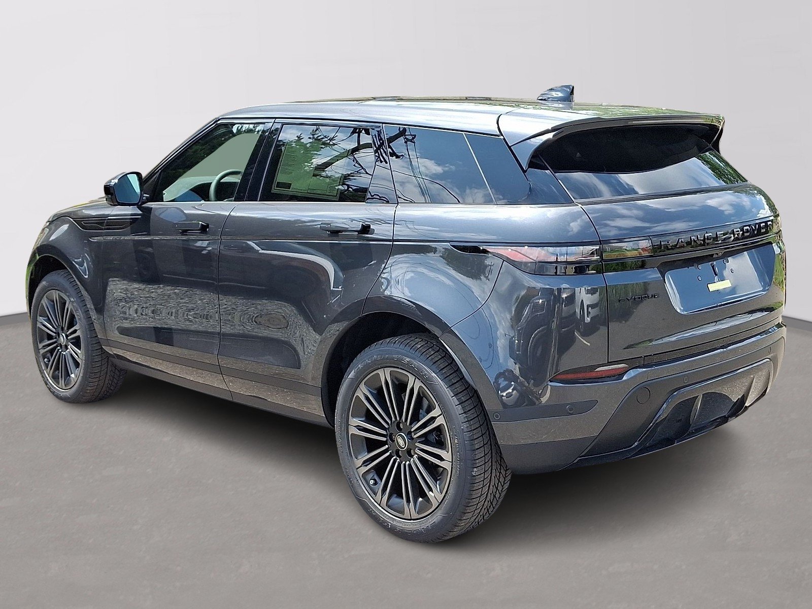 New 2026 Carpathian Grey Land Rover Core S image 4