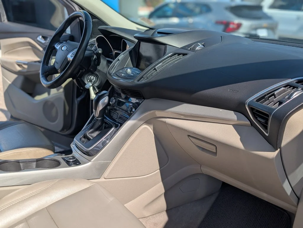 Used 2013 Gray Ford SEL image 29