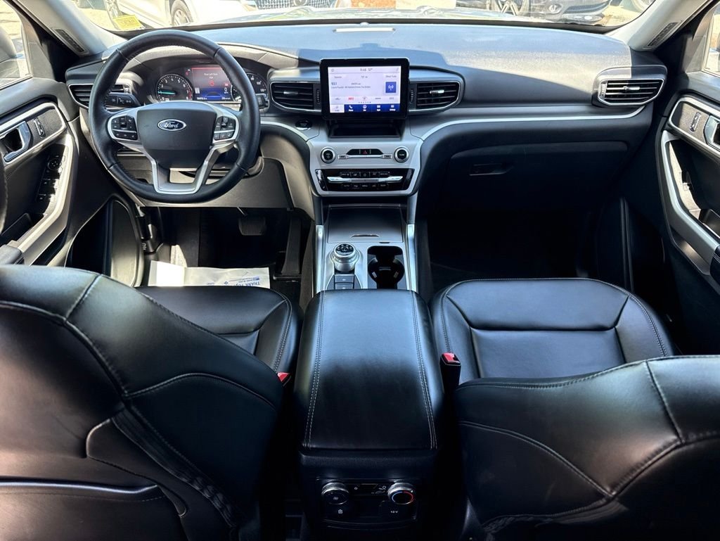 Used 2022 Silver Ford XLT image 24