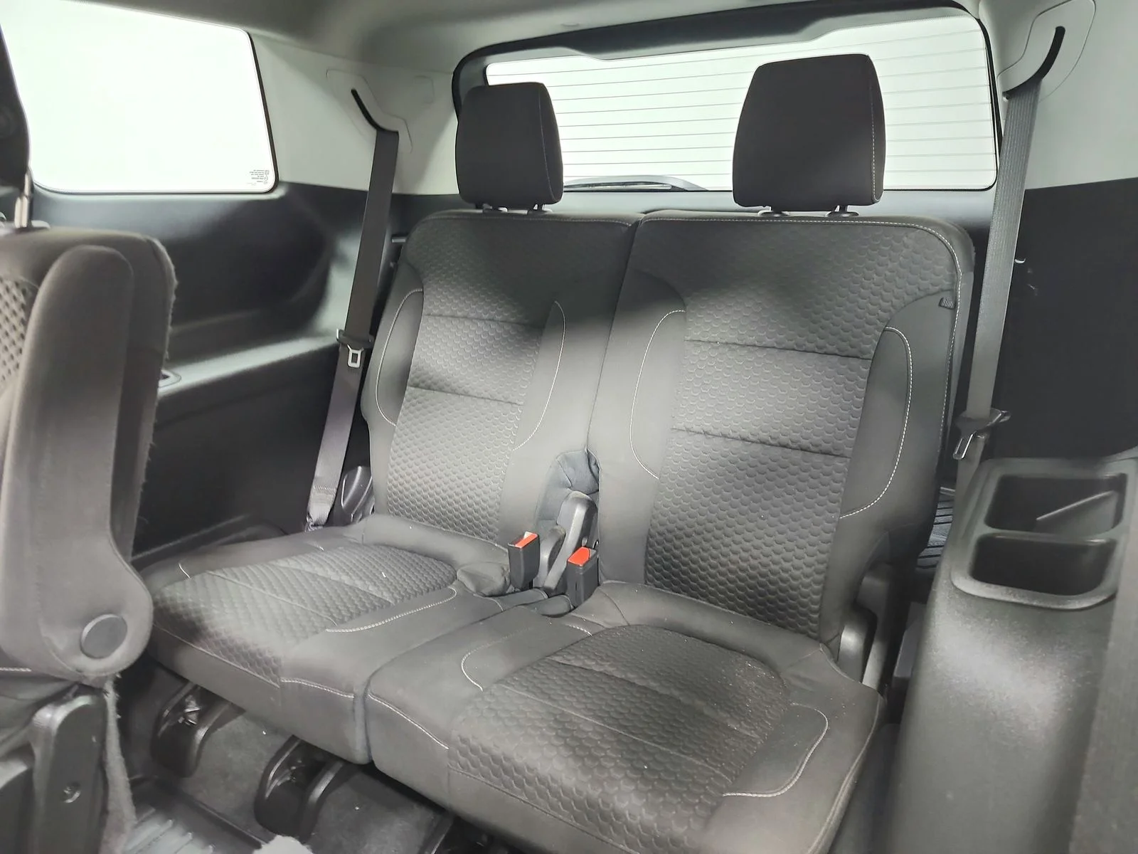 Used 2018 Silver GMC SLE-2 image 35