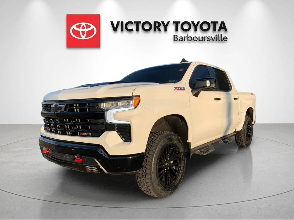 Used 2025 White Chevrolet LT Trail Boss image 1