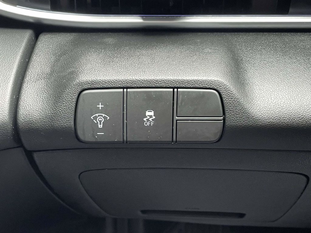 Certified Used 2024 White Hyundai SEL image 17