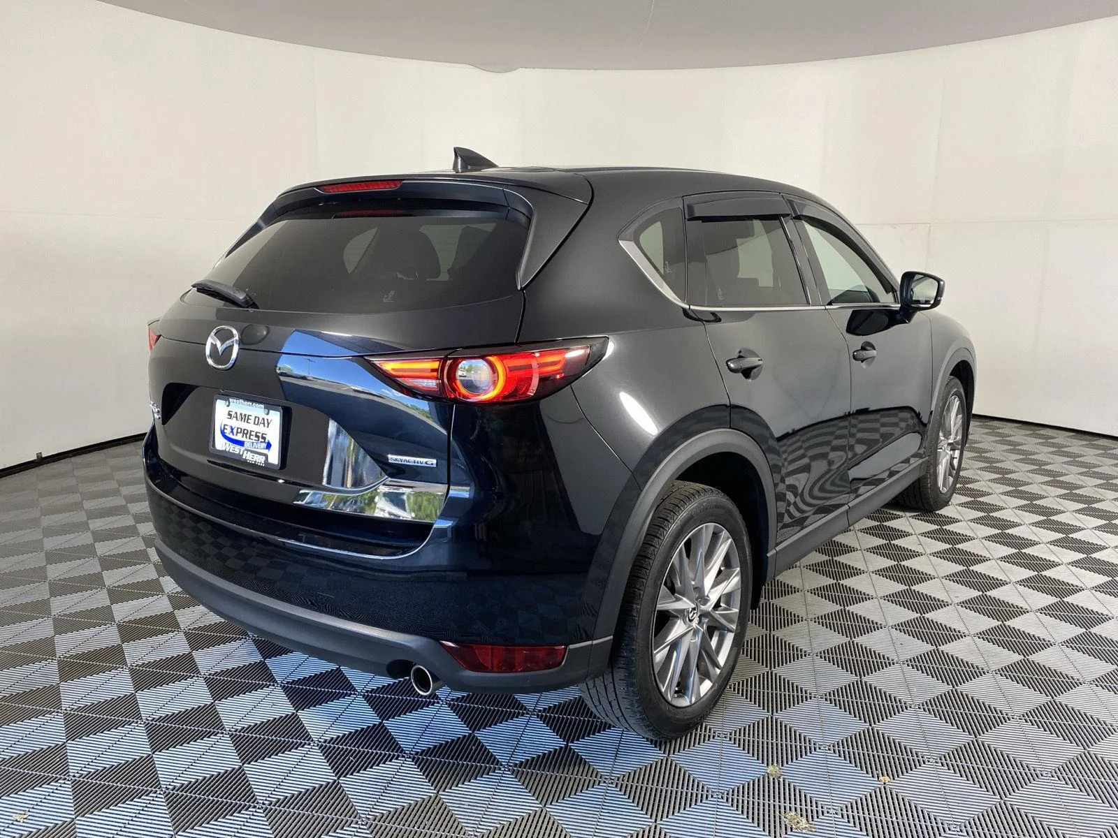 Used 2021 Jet Black Mica Mazda Grand Touring image 5