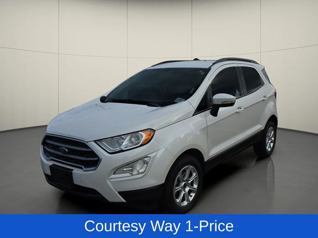 Used 2020 White Ford SE image 4