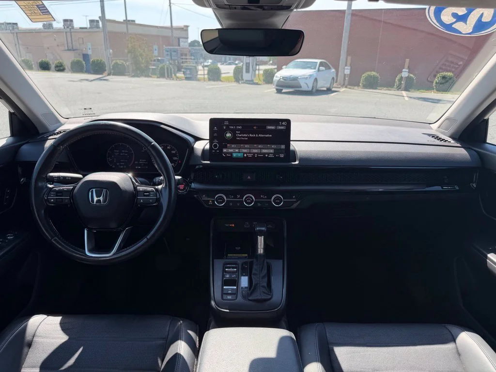 Used 2023 Black Honda EX-L image 40